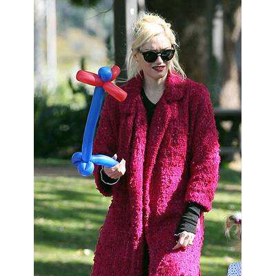 Stylisch: Stefani mit Kids im Park