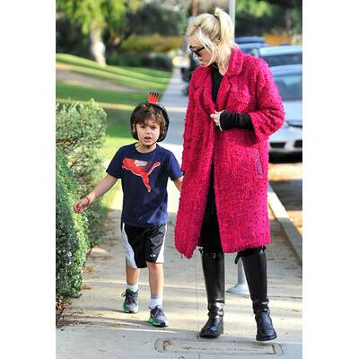 Stylisch: Stefani mit Kids im Park