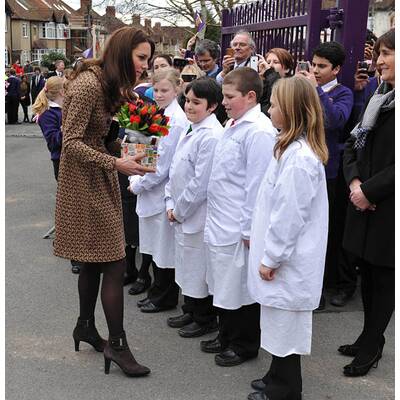 Herzogin Kate: Edler Auftritt in Grundschule