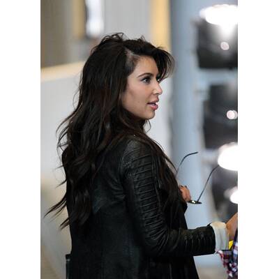 Kim Kardashian: Kahle Stelle am Kopf