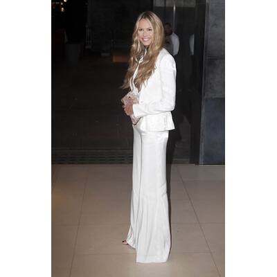 Elle strahlt trotz Trennung von Milliardär