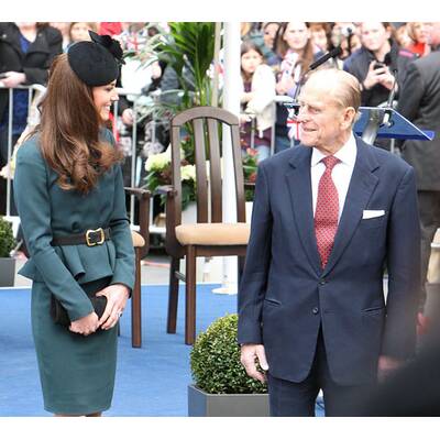 Kate strahlt die Krise mit Elisabeth II weg