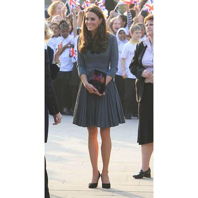 Charles & Kate: Bügeln für den guten Zweck