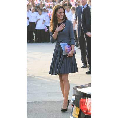 Charles & Kate: Bügeln für den guten Zweck