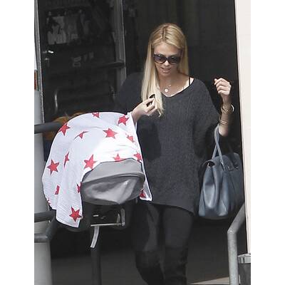 Charlize Theron: Ausflug mit Baby Jackson