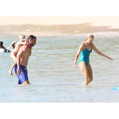 Knutschen in den Wellen...