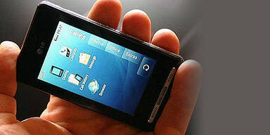 070120_Prada Handy_LG