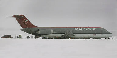 070122_northwest_flugzeug_notlandung_ap