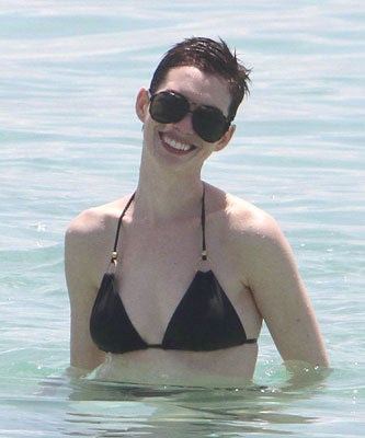 Anne Hathaway zeigt sich erschlankt