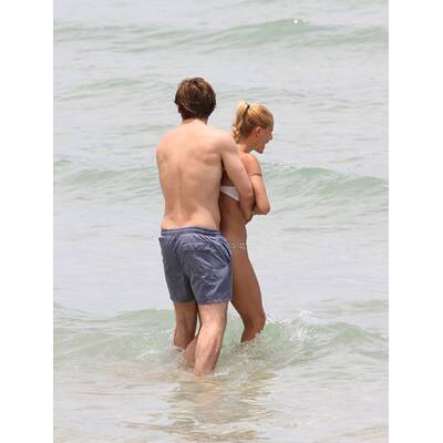 So verliebt sind Belle Michelle und ihr Tomaso Trussardi. 