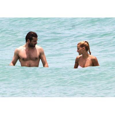 So verliebt sind Belle Michelle und ihr Tomaso Trussardi. 