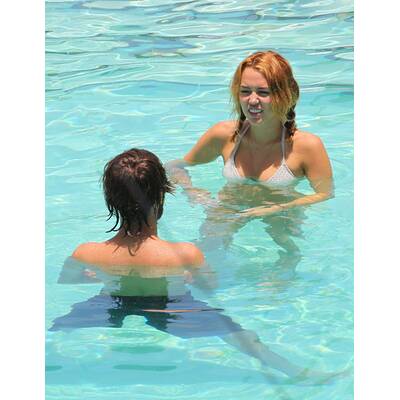 Miley Cyrus' Wasserspiele