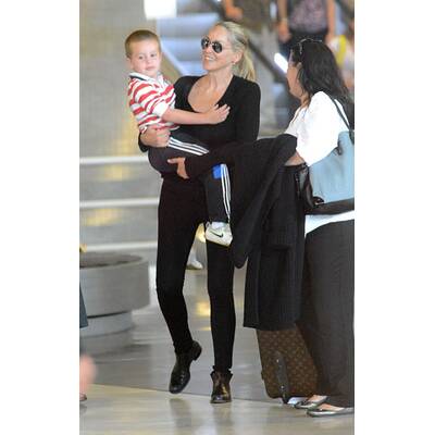 Sharon Stone: Mit Sohn am Pariser Flughafen