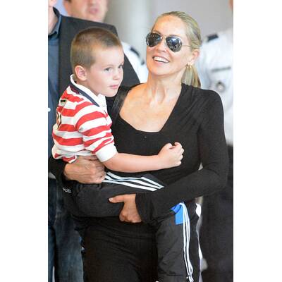 Sharon Stone: Mit Sohn am Pariser Flughafen