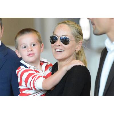 Sharon Stone: Mit Sohn am Pariser Flughafen