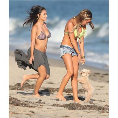 Ashley Tisdale: Geburtstagsparty am Strand