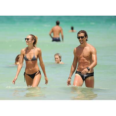 Candice Swanepoel: Sexy in Miami