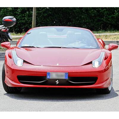 Mario Balotelli fährt Ferrari