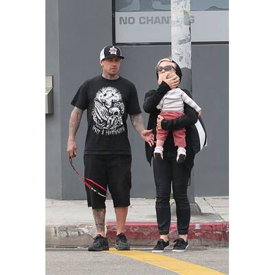 Pink: Unterwegs mit Mann und Kind