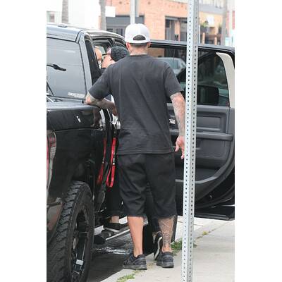 Pink: Unterwegs mit Mann und Kind