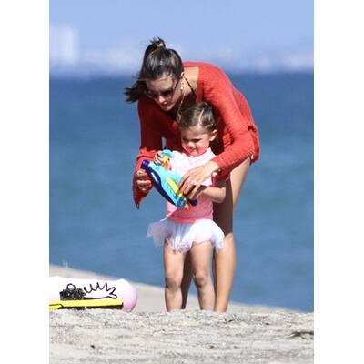 Alessandra Ambrosio: Sexy Bikini-Nixe