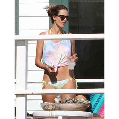 Alessandra Ambrosio: Sexy Bikini-Nixe
