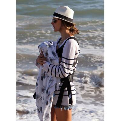 Alessandra Ambrosio & Jamie Mazur