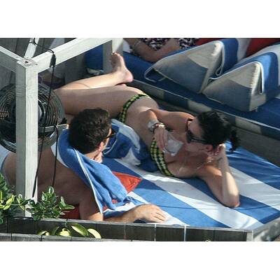 Katy Perry: Sexy Pool-Auszeit