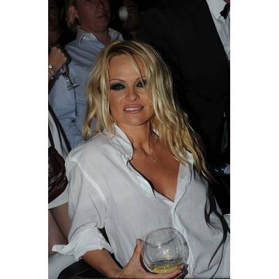 Pamela Anderson: Zu tief ins Glas geschaut