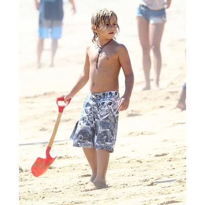 Gwen Stefani & ihre coolen Burschen am Strand