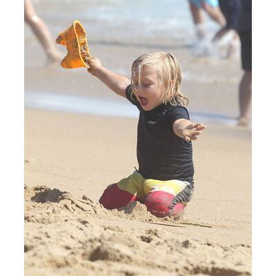 Gwen Stefani & ihre coolen Burschen am Strand