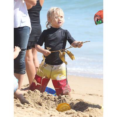Gwen Stefani & ihre coolen Burschen am Strand