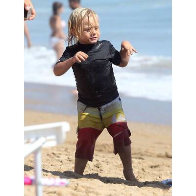Gwen Stefani & ihre coolen Burschen am Strand