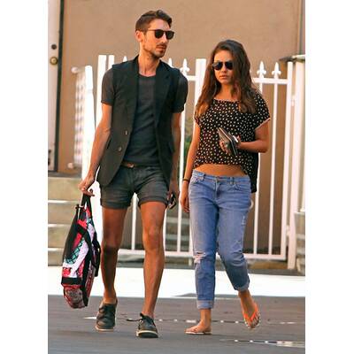 Mila Kunis: So flach ist ihr Bauch!