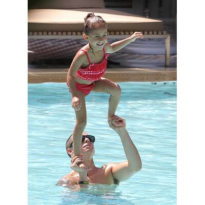 Lennnifer Lopez & Casper Smart: Pool-Time