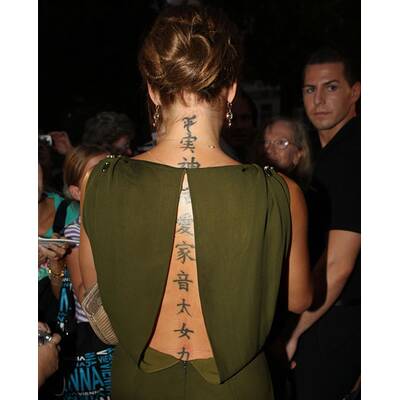 Stars zeigen ihre Tattoos