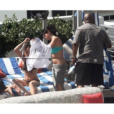 Selena Gomez: Justin Biebers Freundin zeigt Kurven