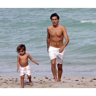 Scott Disick & Sohn Mason: Kourntey Kardashians Jungs sind echte Wasserratten
