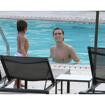 Scott Disick & Sohn Mason: Kourntey Kardashians Jungs sind echte Wasserratten
