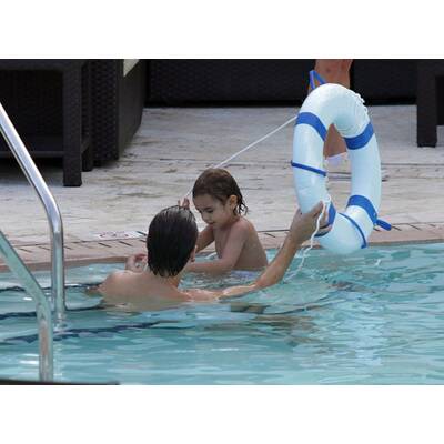 Scott Disick & Sohn Mason: Kourntey Kardashians Jungs sind echte Wasserratten