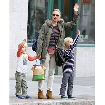 Naomi Watts braucht dringend ein Taxi