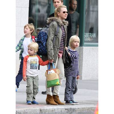 Naomi Watts braucht dringend ein Taxi