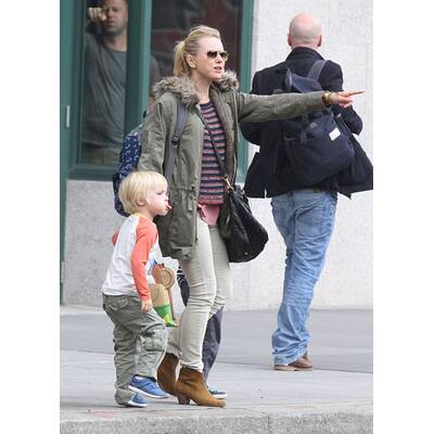 Naomi Watts braucht dringend ein Taxi