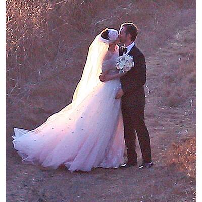 Anne Hathaway: Strahlende Braut