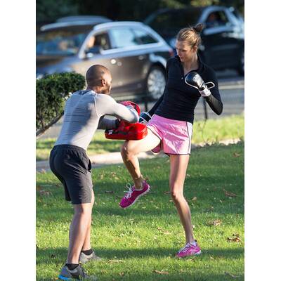 Karlie Kloss: Boxtraining im Park
