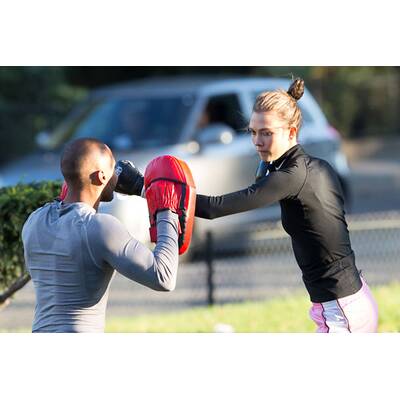 Karlie Kloss: Boxtraining im Park