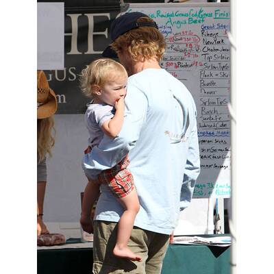 Owen Wilson & Sohn: Einkaufen am Markt