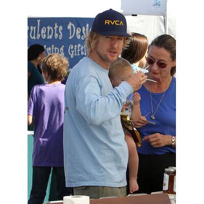 Owen Wilson & Sohn: Einkaufen am Markt