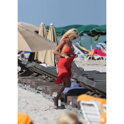 Bade-Nixe Victoria Silvstedt versext Miami