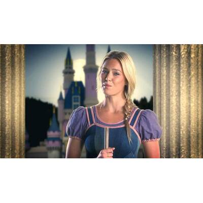 Bar Refaeli als Aschenputtel